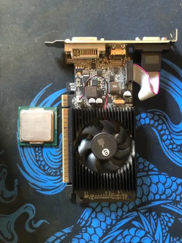 Intel core I5 4G + Placa de vídeo G210