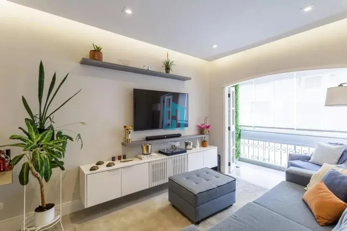 Apartamento reformado com 2 dormitórios a venda no Itaim Bibi