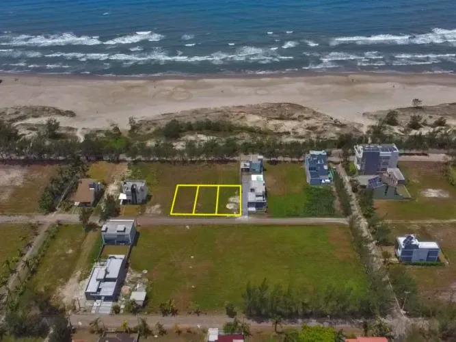 2 Terrenos juntos a 50 metros do mar, na Lagoa Cortada