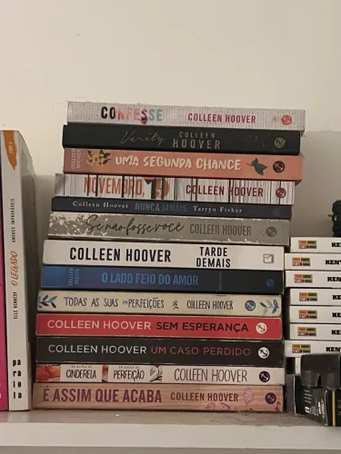 Livros Collen Hoover 