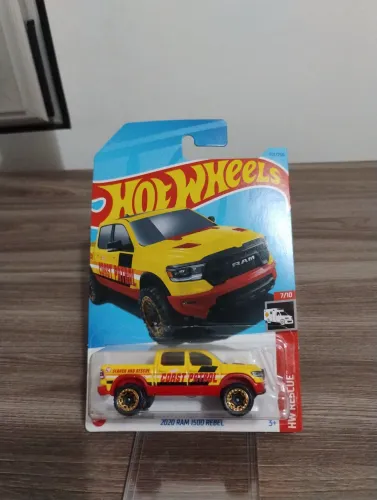HotWheels THunt RAM 1500 Rebel