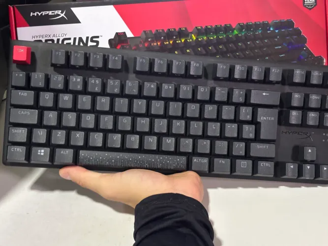 Teclado Hyperx Alloy origins RGB