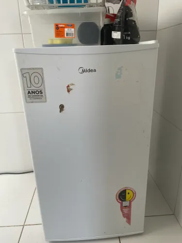 Frigobar Midea usado - para conserto ou peças