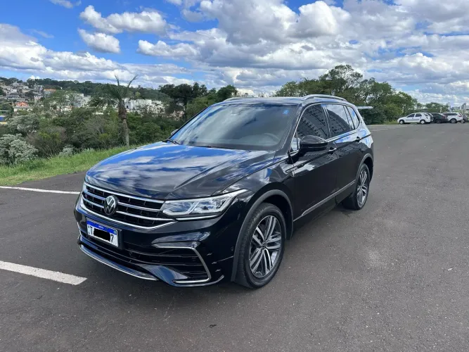 Volkswagen Tiguan Allspac R-line 300 TSI 2.0 2024