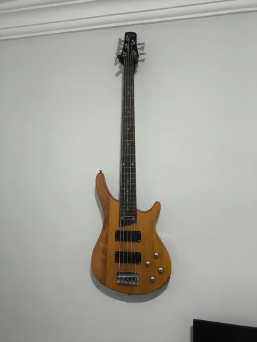 Baixo Klass IB5C Ativo