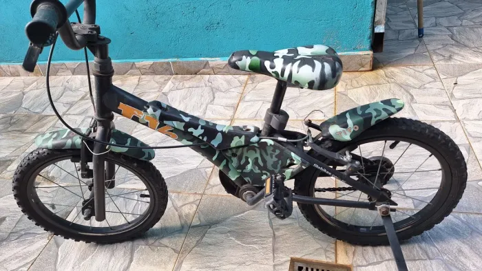 Bicicleta para menino pouco uso