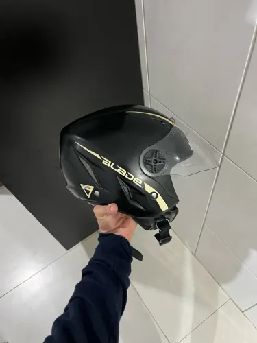 Agv blade tamanho 59-60 troco por outro agv