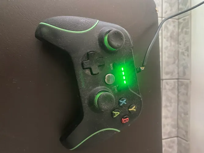 Xbox one com 1 controle