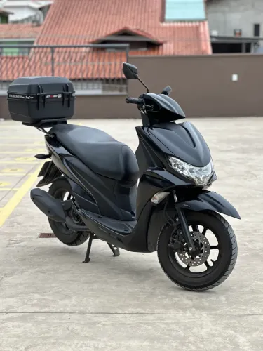 Moto Automática Yamaha Fluo 125 ABS Scooter