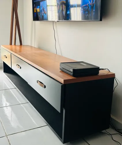 Vendo rack Tok&stok 1 ano de uso