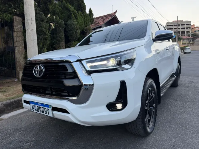 Toyota Hilux CD SRV 4X4 2.8 TDI Diesel Aut. 2024