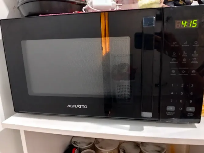 Vendo microondas com defeito pra retirar peças ou mande ajeita