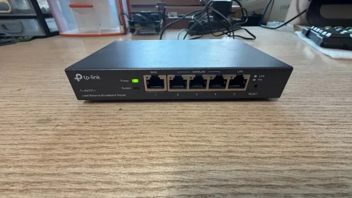 Roteador Tp-link Tlr470t+ 6.0 Wan/lan