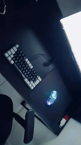 Teclado mecânico preto 60% (menos de 1 mês de uso)+ Fone gamer usado