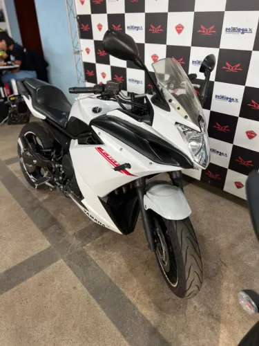 OPORTUNIDADE IMPERDÍVEL! XJ6 Carenada 600cc 2012 - Seminova - Aceita Troca