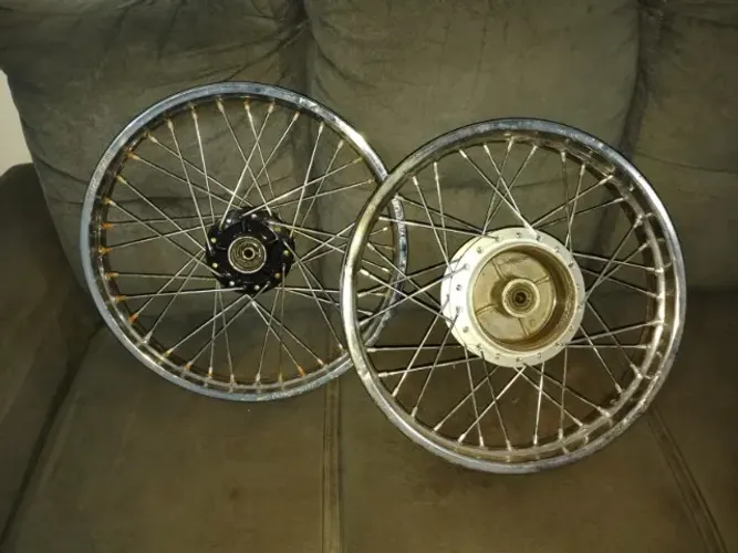Par de Rodas de Ferro Moto 150 (Freio a Tambor) - Estrutura Intacta, R$ 200,00