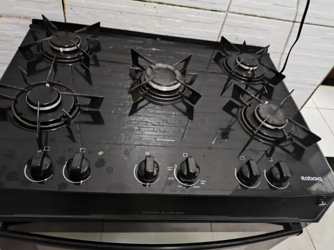 VENDO FOGÃO MENOS DE UM ANO DE COMPRADO 