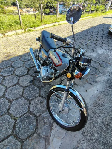 Cg bolinha placa preta
