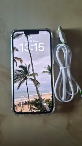 Iphone 14 com cabo