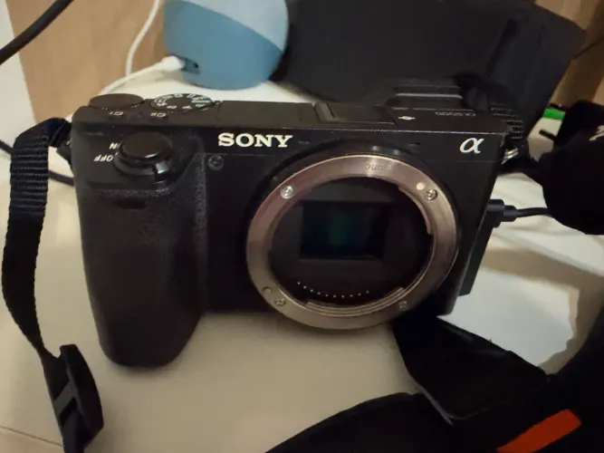 Kit Sony A6500 + Lente Tamron 70-180mm f/2.8 G2 (VC) + Lente 25mm f/1.8