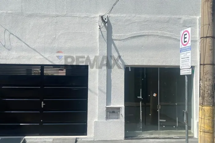 Locação - Casa Comercial - Recepção 4 Salas/dormitórios sem 1 Suíte - Centro - PIRACICABA