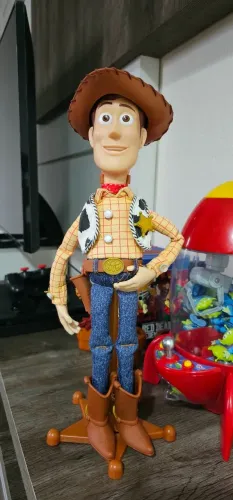 Toy Story - Woody white collection (inglês-leia a descrição)