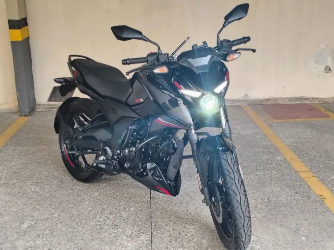Bajaj Pulsar n150 seminova!