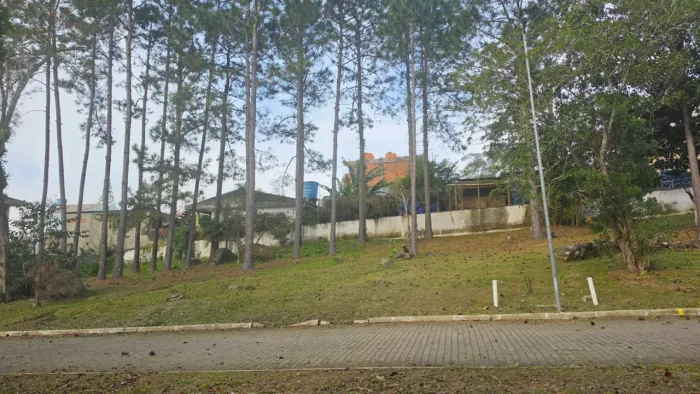 Venda | Terreno de 460m² em Condomínio Fechado - No Ratones