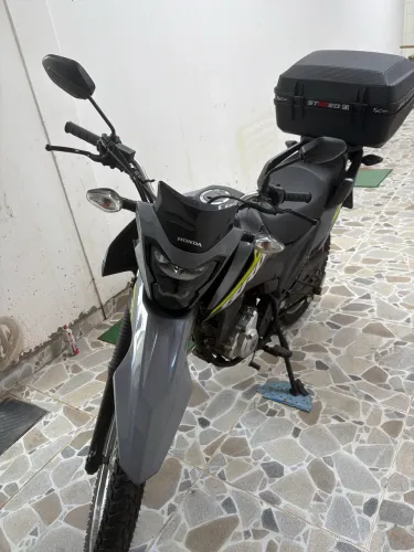 Vendo moto Bros 160 cilindradas por motivo de mudança