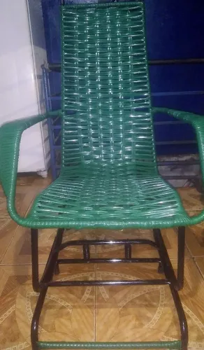 Vende-se cadeira de balanço de mola adulta 2.20 Reais