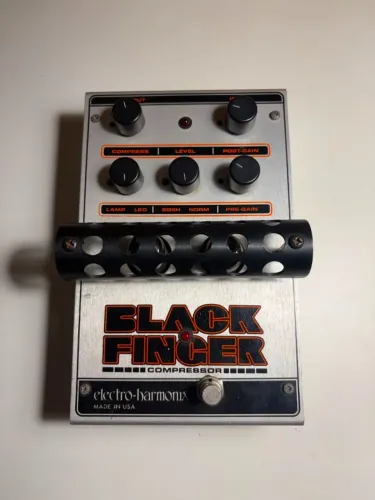 Pedal Electro Harmonix - Compressor - Black Finger - Com Fonte Original