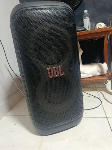 JBL partybox 320 preta