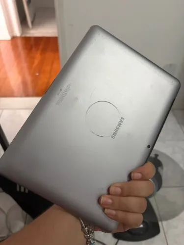 Vendo Tablet Samsung Galaxy Tab 2 de 10.1 polegadas (Modelo exato: GT-P5113).