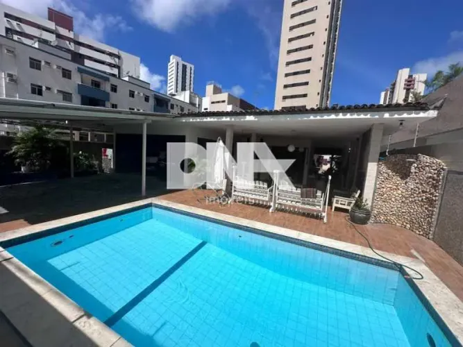 Casa de rua : / Residencial / Manaíra