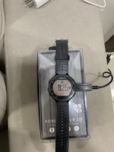 Relógio GPS Garmin Forerunner 235 - Com Caixa Original e Carregador