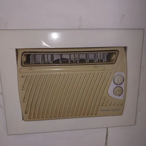 2 (dois) Ar-condicionado Springer Carrier Innovare 7500 btu