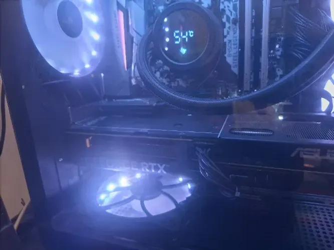 PC Gamer - Ryzen 7 5700X3D + RTX 5060 Ti 16GB (Aceito troca por PS5 + volta)