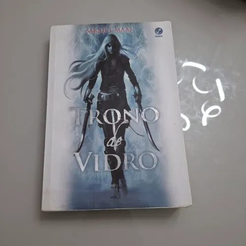 Trono de vidro - Sara J. Mass