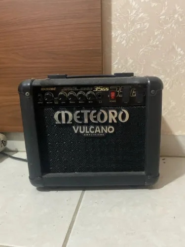 Amplificador Cubo Meteoro Space Junior 35GS Vulcano valor negociável