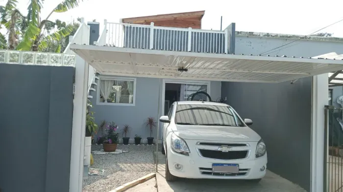 Casa mobiliada com 2 dormitórios + Jacuzzi em ótima localização no Rio Vermelho!