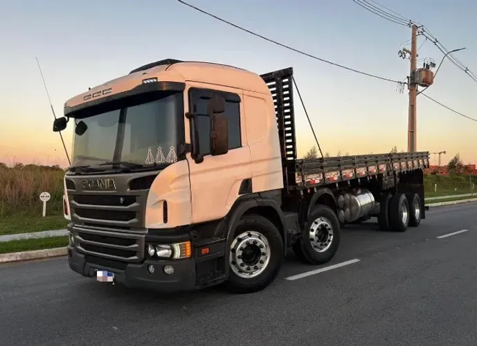 scania p 310 8x2 ano 2014 carroceria