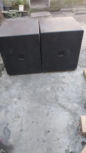 Vendo esses dois subes de 18 polegadas leia!!!