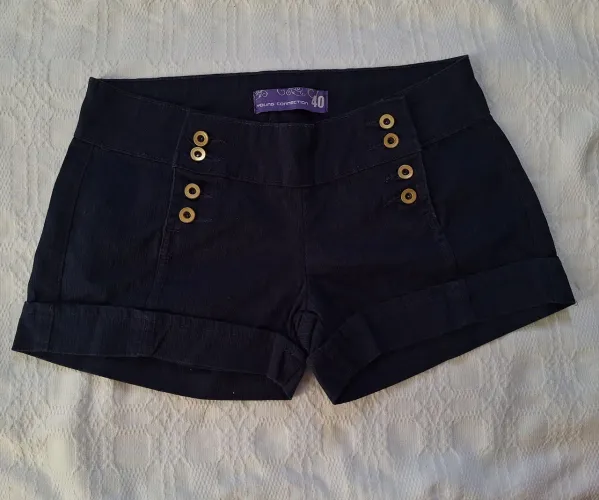 short y2k cintura baixa estiloso