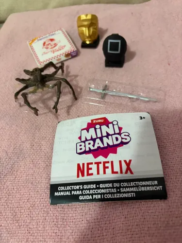 Kit Mini brands netflix