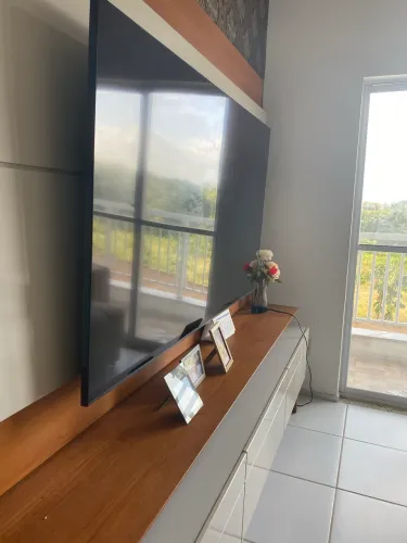 TV 75 polegadas, sofá (televisão)