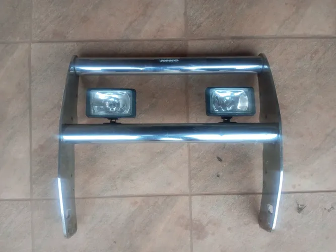 Quebra mato tubular para Toyota Hilux, com faróis de milha, cromado, keko - módulo central