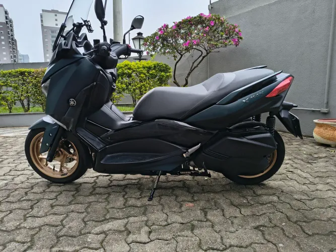 Xmax 2024 ABS - cor verde.