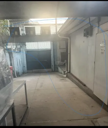 Alugo excelente conjunto de salas e galpão no Rocha com cerca de 600m2