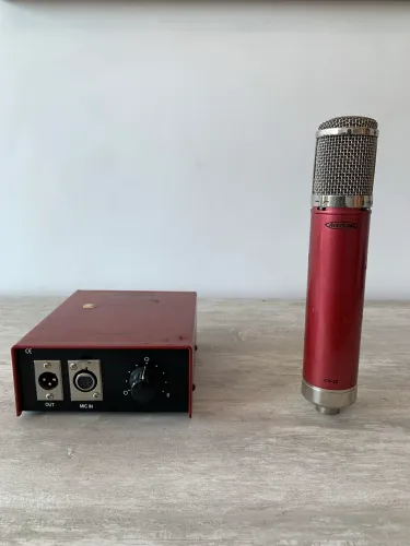 Avantone Pro Cv12 Microfone Valvulado Cardióide Omni Figura8 Vermelho