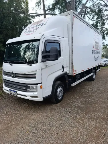 VW 11180 Delivery no Baú